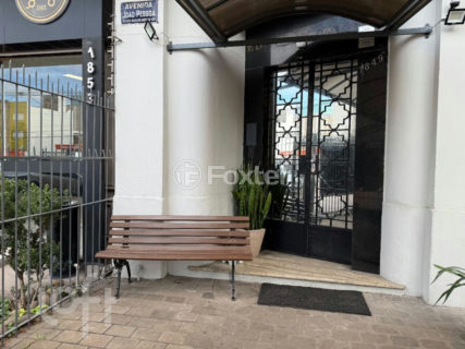 Image 17 - 1017419