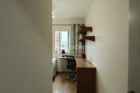 Image 27 - 1017462