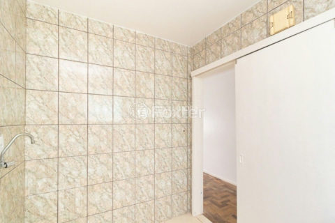 Image 18 - 1017482