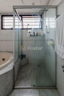 Image 34 - 1017499