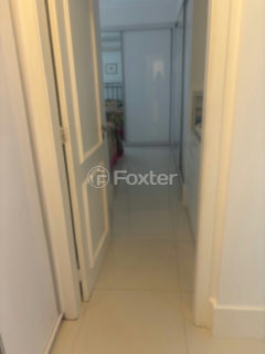 Image 7 - 1017619