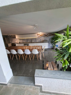 Image 14 - 1017656