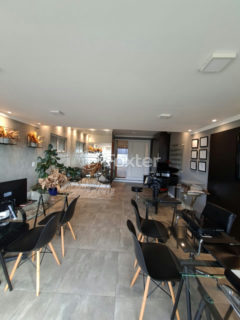 Image 4 - 1017656