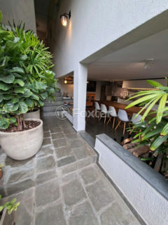 Image 29 - 1017656
