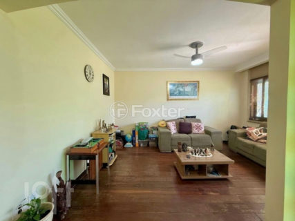 Image 23 - 1017729