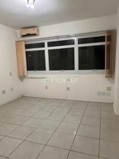 Image 4 - 1017744