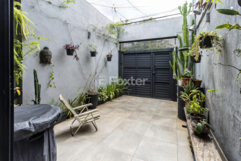 Image 37 - 1017832