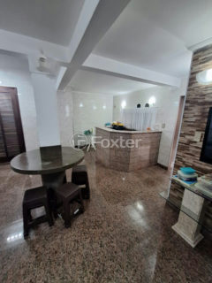 Image 32 - 1017853