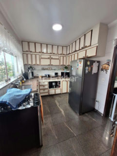 Image 21 - 1017853