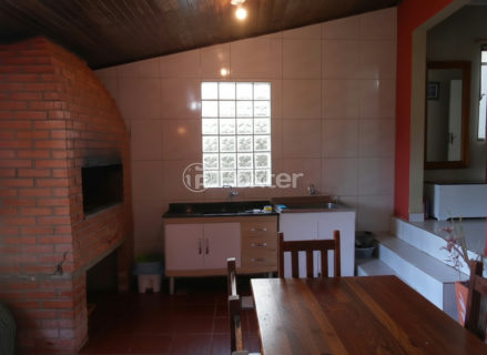 Image 8 - 1017861