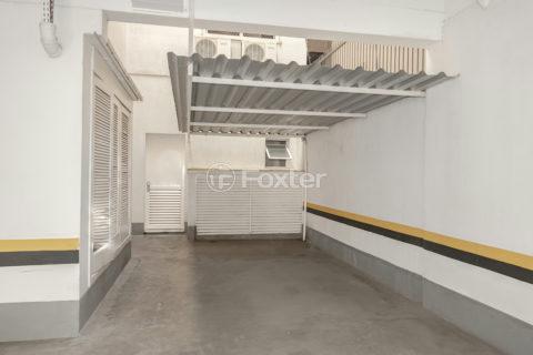 Image 27 - 1017888