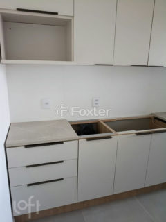 Image 2 - 1017895