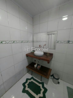 Image 6 - 1017905