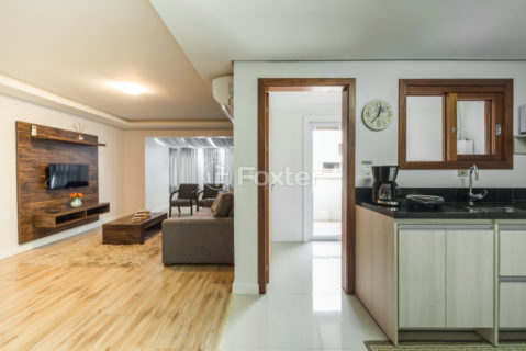 Image 2 - 1017991