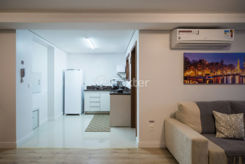 Image 3 - 1017998