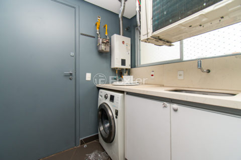 Image 37 - 1018079