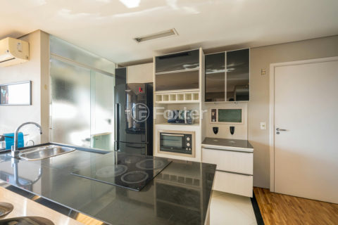 Image 17 - 1018116