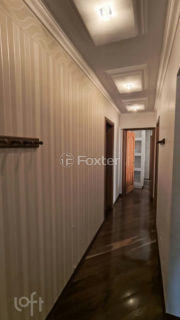 Image 17 - 1018128