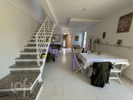 Image 3 - 1018197