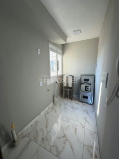 Image 3 - 1018242