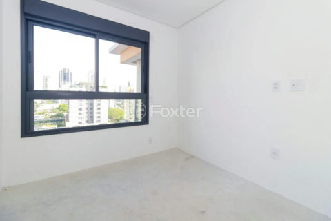 Image 17 - 1018282