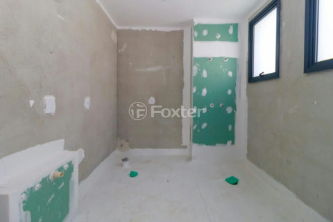 Image 28 - 1018282