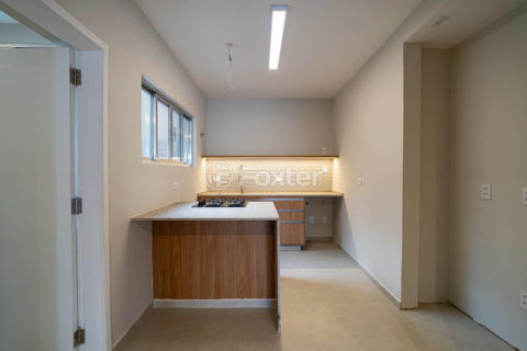 Image 10 - 1018300