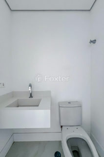 Image 37 - 1018318