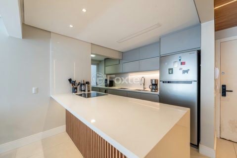 Image 20 - 1018471