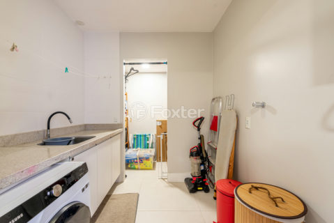 Image 24 - 1018471