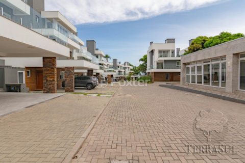 Image 47 - 1018487