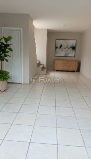 Image 11 - 1018561