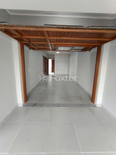 Image 2 - 1018572