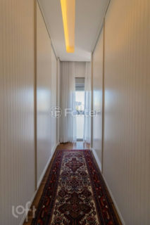 Image 35 - 1018587