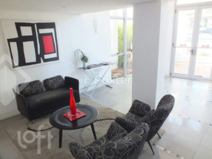 Image 43 - 1018587