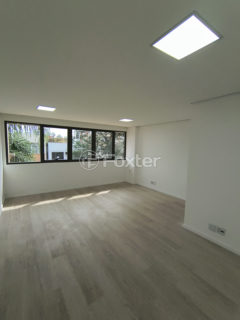 Image 3 - 1018642