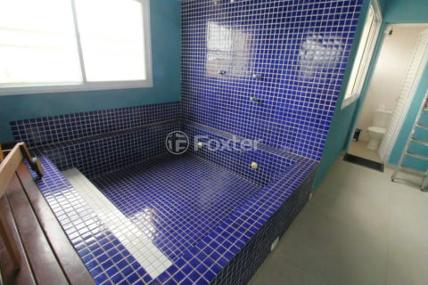 Image 12 - 1018713
