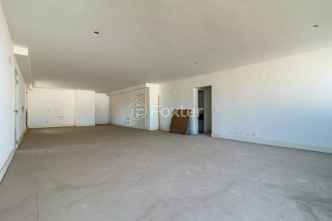Image 3 - 1018739