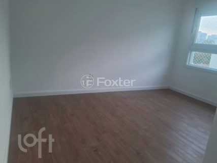 Image 2 - 1018744