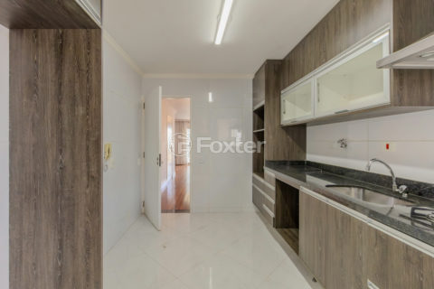 Image 17 - 1018755