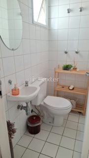 Image 9 - 1018796