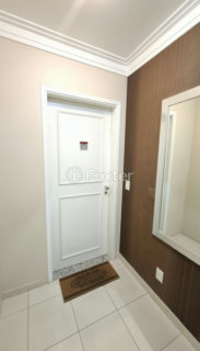 Image 18 - 1018796