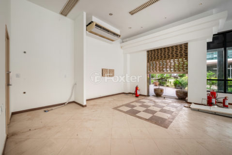 Image 30 - 1018852