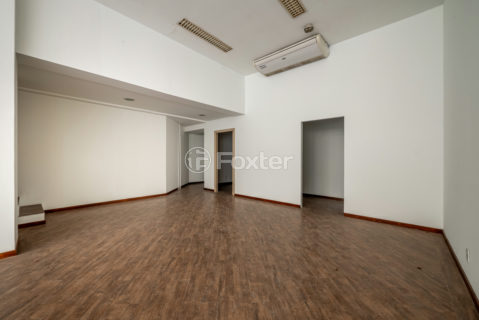 Image 11 - 1018852