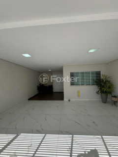 Image 15 - 1018898