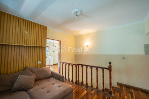 Image 2 - 1018934