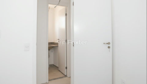 Image 14 - 1018935