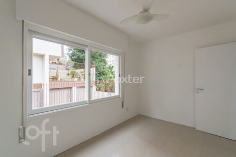 Image 18 - 1019016