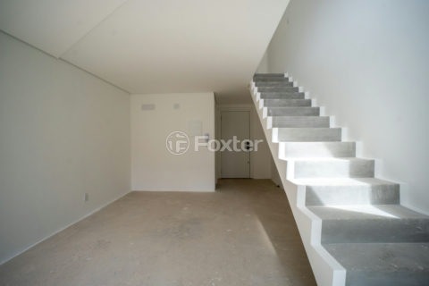 Image 8 - 1019174