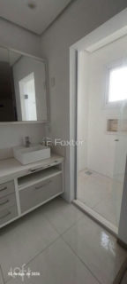 Image 20 - 1019210